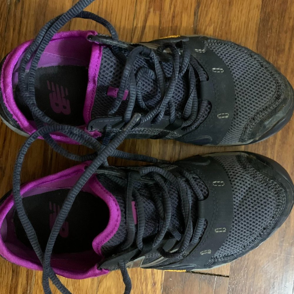 New Balance Women’s Minimus WT10VV Vibram Barefoot Hiking Shoes Size 5.5